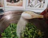 सेंगरी आलू (sangri aloo recipe in Hindi) रेसिपी चरण 2 फोटो