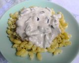 Tejszínes, gombás ragu, szarvacska tésztával recept fázis 6 fotója