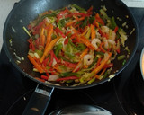 Foto del paso 2 de la receta: Fideos chinos con gambas