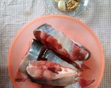 Foto langkah ke 1 dari resep Patin goreng.