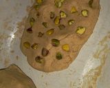 Foto del paso 2 de la receta: Crumbl cookies con chips y pistachos