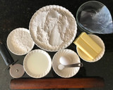 Foto del paso 1 de la receta: Masa casera para discos/tapas de empanadas