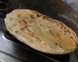 मिक्स धान्याची भाकरी(बेरड्याची) (Mix Dhanyachi Bhakri Recipe In Marathi) रेसिपी स्टेप 5 फोटो 