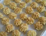 Foto langkah ke 15 dari resep Sagu Keju (cookies sagu keju).