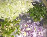 A picture of step 3 of Palak uttapam.