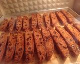 Foto langkah ke 5 dari resep Banana Choco Chips Biscotti.