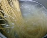Foto langkah ke 1 dari resep Fettuccine Carbonara.