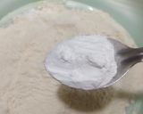 A picture of step 1 of Wholewheat Walnut Cake.