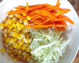 Foto langkah ke 2 dari resep Salad Wrap.