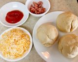 Hình bước làm 2 của món Pizza bomb