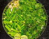 A picture of step 1 of Green Chutney.