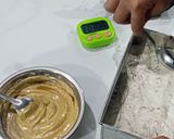 Foto langkah ke 9 dari resep Trio chocomoca batik cake.
