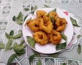 2 Lentils Medu Vadas recipe step 3 photo
