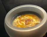 Foto del paso 3 de la receta: Huevos con jamón serrano y queso en estuches Ovo Lékué al microondas