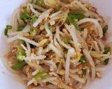 A picture of step 9 of Bean Sprout Salad.