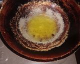 Foto langkah ke 3 dari resep Telur Dadar Asam Sunti.
