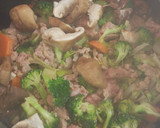 Foto del paso 2 de la receta: Pollo con brócoli y almendras estilo comida china