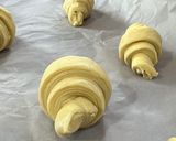 Foto langkah ke 9 dari resep Croissant resep asli anti gagal enak pake banget !!!.