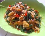 Foto langkah ke 6 dari resep Oseng kacang panjang tahu pong.