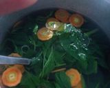 Foto langkah ke 4 dari resep Sayur Bening Bayam Simple.