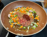 Foto del paso 2 de la receta: Potaje de garbanzos con lacón y acelgas en olla de cocción lenta