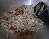 Foto langkah ke 2 dari resep Oseng Tauge Saus Tiram.