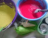 Foto langkah ke 1 dari resep Blooming cupcakes (bolu kukus mekar).