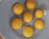 Foto langkah ke 3 dari resep Pumpkin Moon Cake.