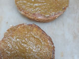 વેજ ચીઝ બર્ગર (Veg Cheese Burger Recipe In Gujarati)