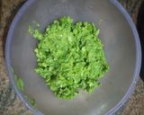 A picture of step 5 of Green peas doughnut vada.