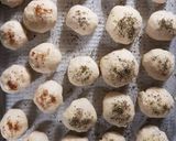 Foto del paso 6 de la receta: Pan tiernizados con un toque de orégano, ají y jengibre"