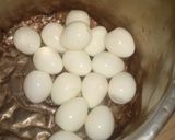 Foto langkah ke 1 dari resep Telur Puyuh Kentang Masak Santan Pedas.