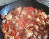Foto del paso 5 de la receta: Arroz con pollo y salchichas
