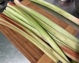 Une image de l'étape 1 de Tarte rhubarbe cassis.