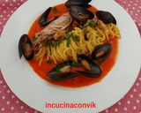 Foto del passaggio 4 della ricetta Tonnarelli su gazpacho di peperoni con cozze e gamberi