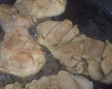 Foto langkah ke 4 dari resep Japanese Chicken Steak with Mushroom sauce.