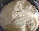 Foto langkah ke 2 dari resep Donat Empuk tanpa ulen tanpa mixer.