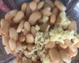 A picture of step 2 of Beetroot and white bean dip - vegan.