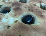 Foto del passaggio 12 della ricetta Focaccia morbida con olive