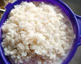 A picture of step 1 of Kanda poha.