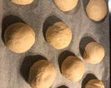 Foto del passaggio 2 della ricetta Bretzel Buns
