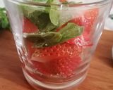 A picture of step 1 of Strawberry Mocktail Mojito.