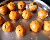 A picture of step 3 of Aloo Bonda.