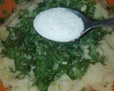 A picture of step 2 of Potato Pie Filled with Grilled Chicken Tikka and cheese.