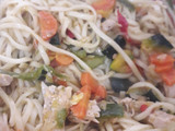 Fideos con verduras y pollo