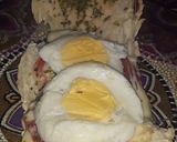 Foto del paso 4 de la receta: 🥪Sándwich tostado express de: queso, tomate, huevo y orégano😋