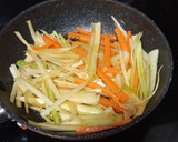 Foto del paso 3 de la receta: Pechuga de pollo rellena