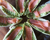 Foto del paso 3 de la receta: Barcas de endibia aguacate quesitos y salmón