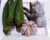 รูปขั้นตอนการทำที่ 1 ของ กระเจี๊ยบเขียวผัดกุ้ง