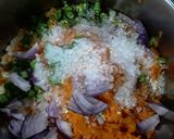 A picture of step 2 of Oats and besan chilla.